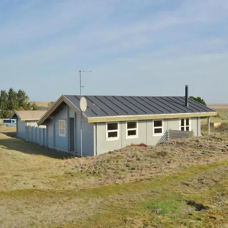 8 Holiday home