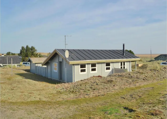 8 Holiday home